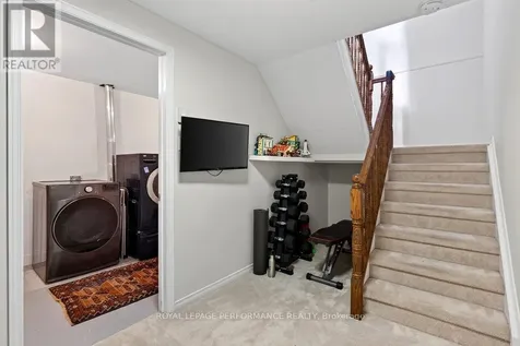 255 Cathcart Street Ottawa ON K1N 5C2