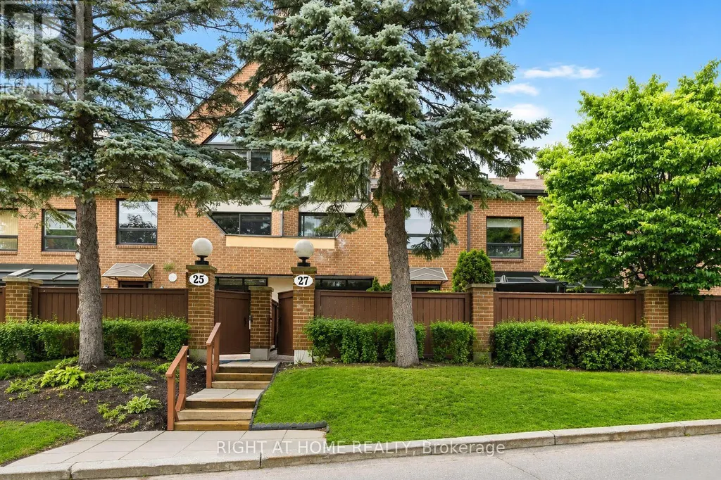 100 Hillside Drive Ottawa ON K1K 4J1