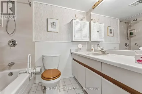 100 Hillside Drive Ottawa ON K1K 4J1