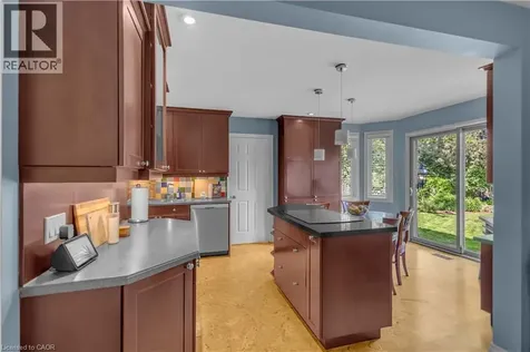 44 Hammill Court Ancaster ON L9G 4L4
