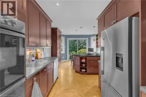 44 Hammill Court Ancaster ON L9G 4L4