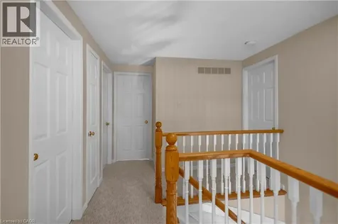 44 Hammill Court Ancaster ON L9G 4L4