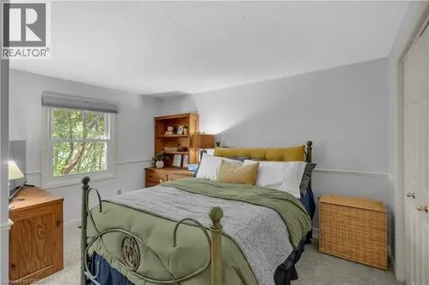 44 Hammill Court Ancaster ON L9G 4L4