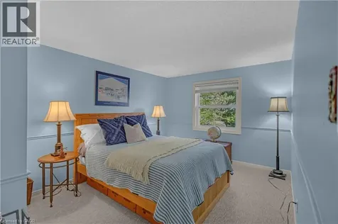 44 Hammill Court Ancaster ON L9G 4L4