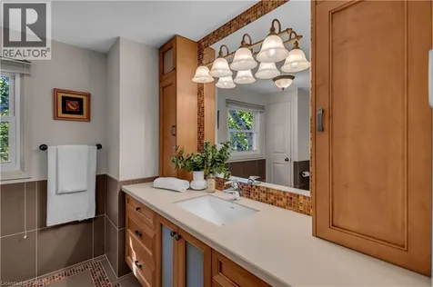44 Hammill Court Ancaster ON L9G 4L4