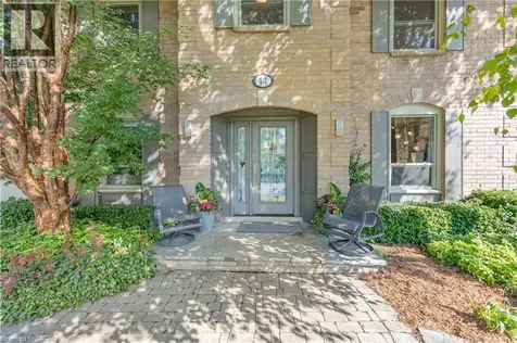 44 Hammill Court Ancaster ON L9G 4L4