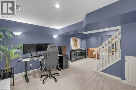 44 Hammill Court Ancaster ON L9G 4L4