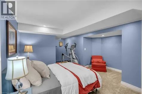 44 Hammill Court Ancaster ON L9G 4L4