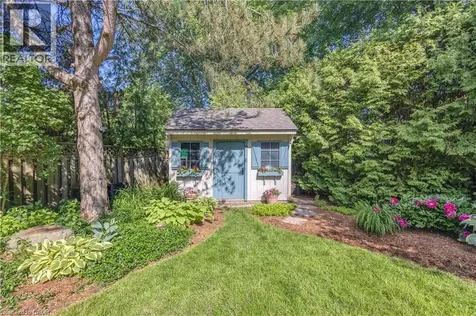 44 Hammill Court Ancaster ON L9G 4L4