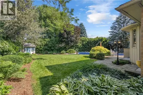 44 Hammill Court Ancaster ON L9G 4L4