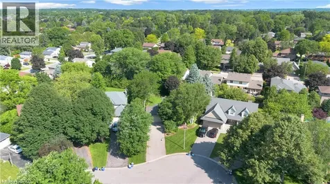44 Hammill Court Ancaster ON L9G 4L4