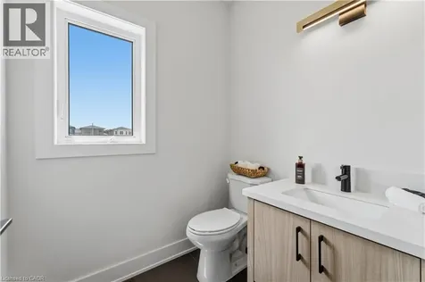 6124 Curlin Crescent Niagara Falls ON L2H 3W8