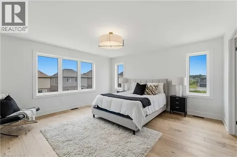 6124 Curlin Crescent Niagara Falls ON L2H 3W8