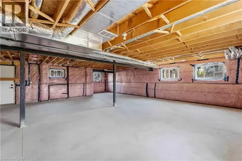 6124 Curlin Crescent Niagara Falls ON L2H 3W8