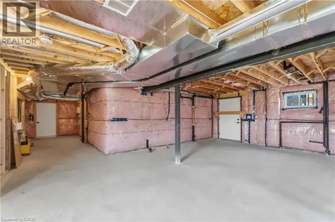 6124 Curlin Crescent Niagara Falls ON L2H 3W8