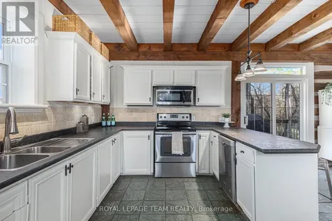 140 Creek Drive Ottawa ON K0A 1X0