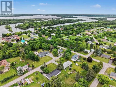 140 Creek Drive Ottawa ON K0A 1X0
