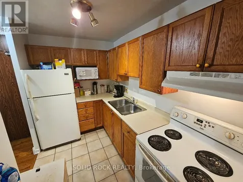 2000 Jasmine Crescent Ottawa ON K1J 8K4