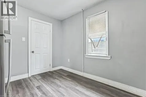 18 Linwood Street St. Catharines ON L2R 1H3