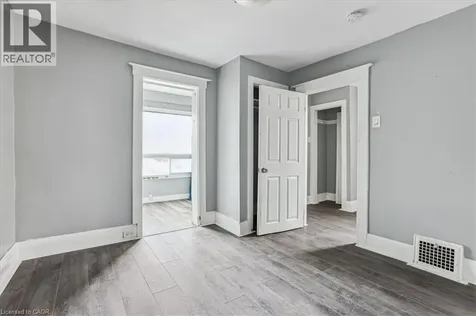 18 Linwood Street St. Catharines ON L2R 1H3