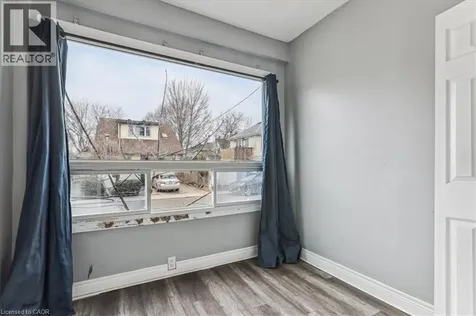 18 Linwood Street St. Catharines ON L2R 1H3