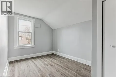 18 Linwood Street St. Catharines ON L2R 1H3