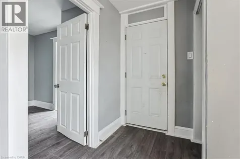 18 Linwood Street St. Catharines ON L2R 1H3