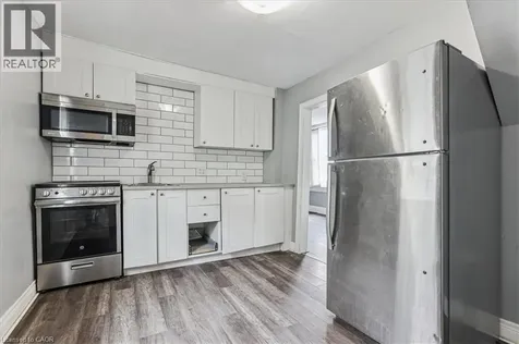 18 Linwood Street St. Catharines ON L2R 1H3