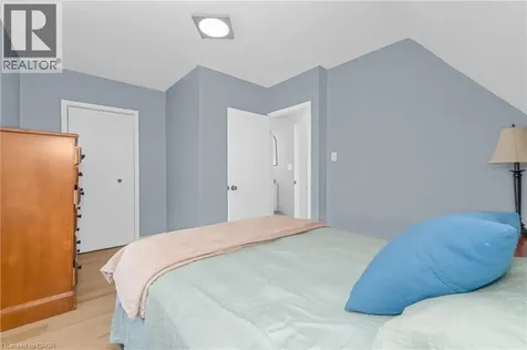 153 Gage Avenue North Hamilton ON L8L 7A3
