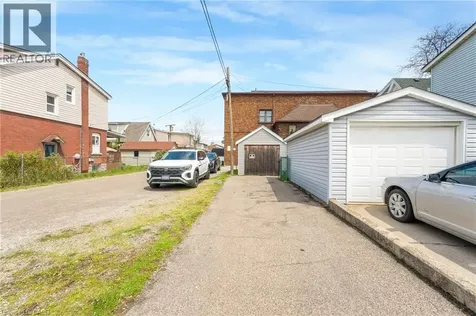 153 Gage Avenue North Hamilton ON L8L 7A3