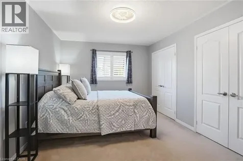 174 Fellowes Crescent Waterdown ON L8B 0M9
