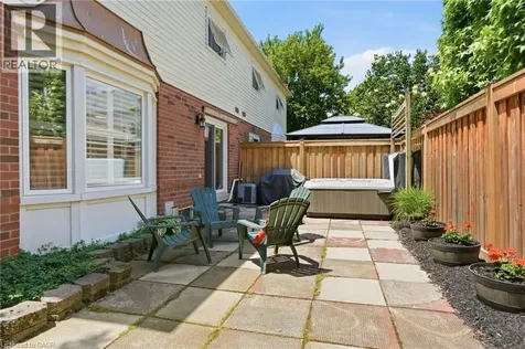 174 Fellowes Crescent Waterdown ON L8B 0M9