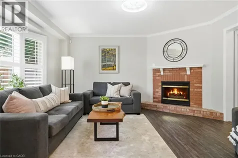 174 Fellowes Crescent Waterdown ON L8B 0M9