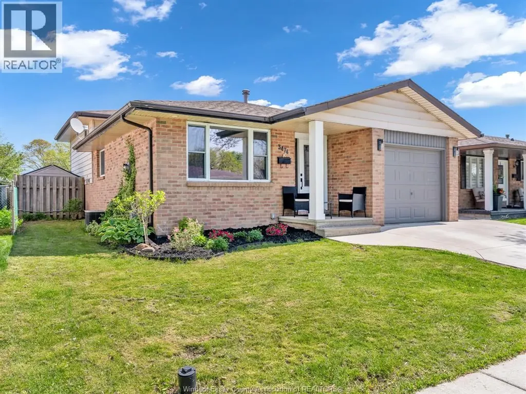3474 Deerbrook Windsor ON N8R 2E4