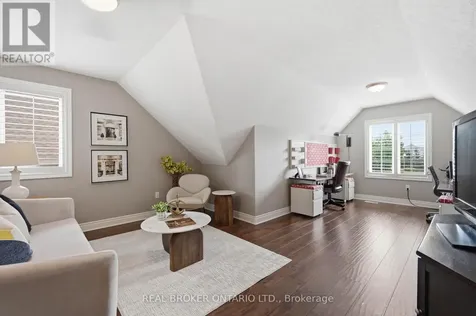 6 Pioneer Tower Crescent Kitchener ON N2P 2L2