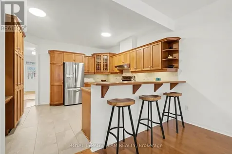 25 Sawchuk Terrace Ottawa ON K2K 3H1