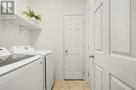 25 Sawchuk Terrace Ottawa ON K2K 3H1