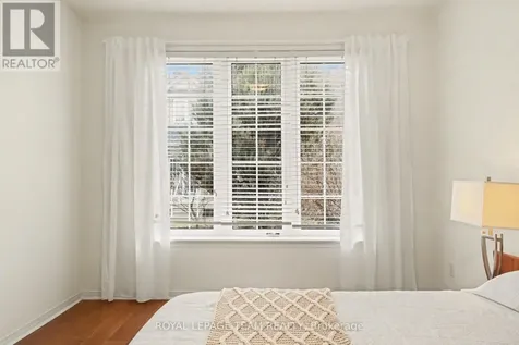 25 Sawchuk Terrace Ottawa ON K2K 3H1