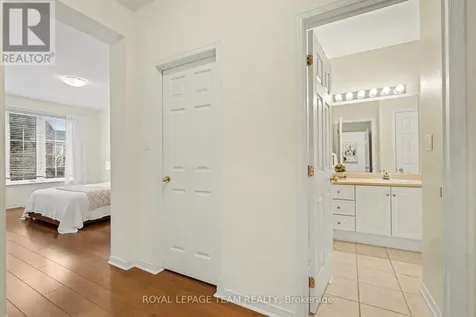 25 Sawchuk Terrace Ottawa ON K2K 3H1