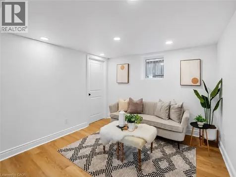 627 Upper Sherman Avenue Hamilton ON L8V 3M4