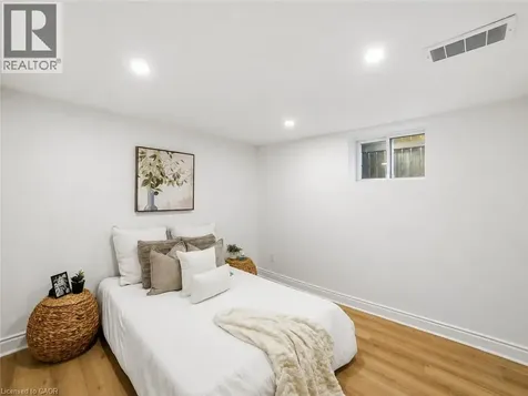 627 Upper Sherman Avenue Hamilton ON L8V 3M4