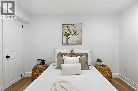 627 Upper Sherman Avenue Hamilton ON L8V 3M4