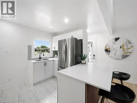 627 Upper Sherman Avenue Hamilton ON L8V 3M4