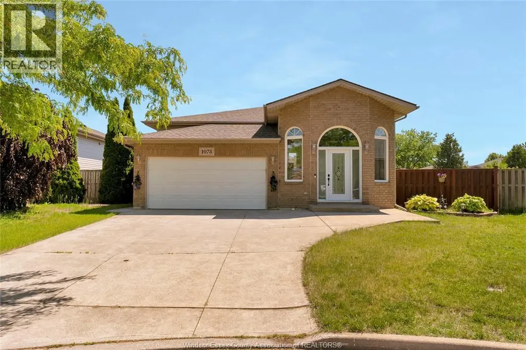 1078 Treverton Windsor ON N8P 1S5