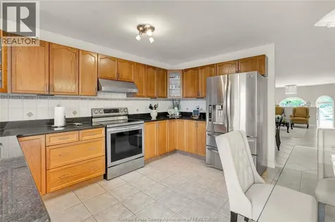 1078 Treverton Windsor ON N8P 1S5