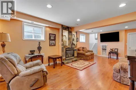 1078 Treverton Windsor ON N8P 1S5
