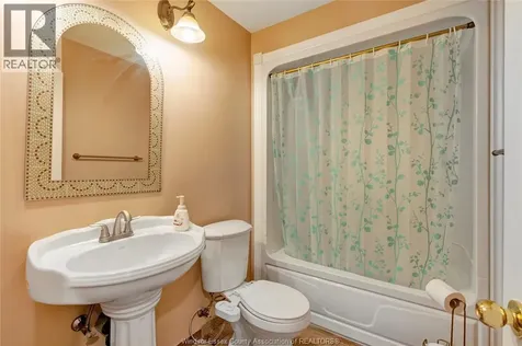 1078 Treverton Windsor ON N8P 1S5