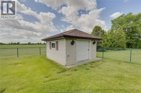 4727 8th Concession Road Windsor ON N0R 1K0