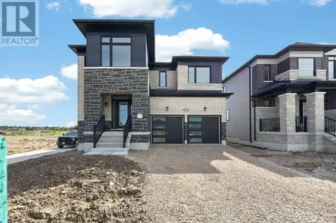 22 Legacy Circle Wasaga Beach ON L9Z 0L8
