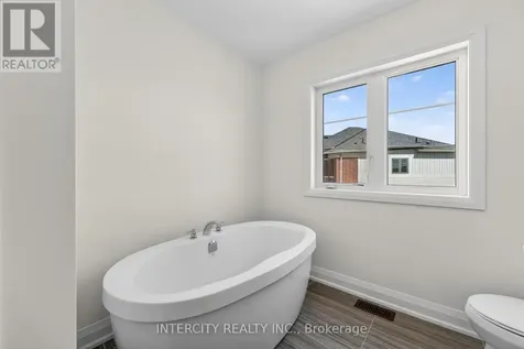 22 Legacy Circle Wasaga Beach ON L9Z 0L8